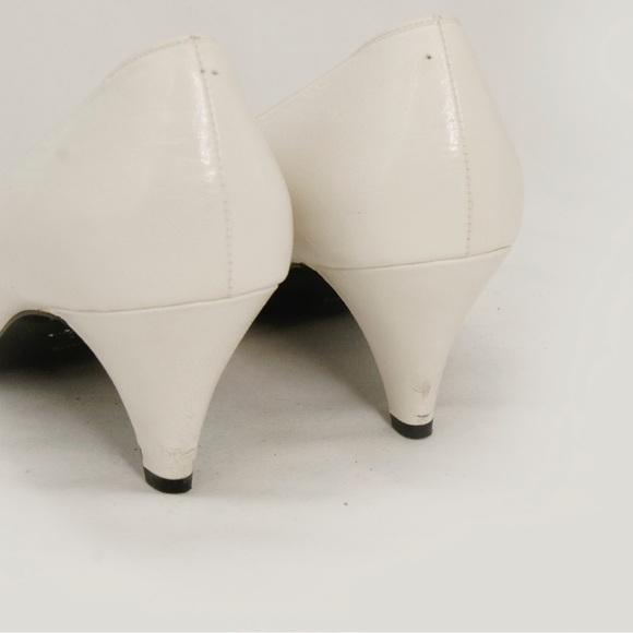 Vintage Yves Saint Laurent YSL White Leather Pumps Heels - Picture 5 of 9